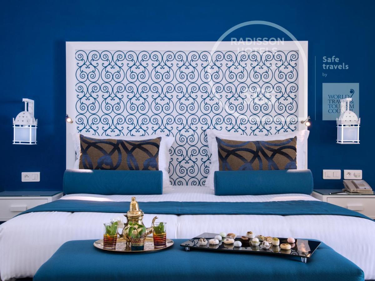 Radisson Blu Resort & Thalasso Hammamet Eksteriør bilde A bedroom at Radisson Blu Hotel, Marrakech