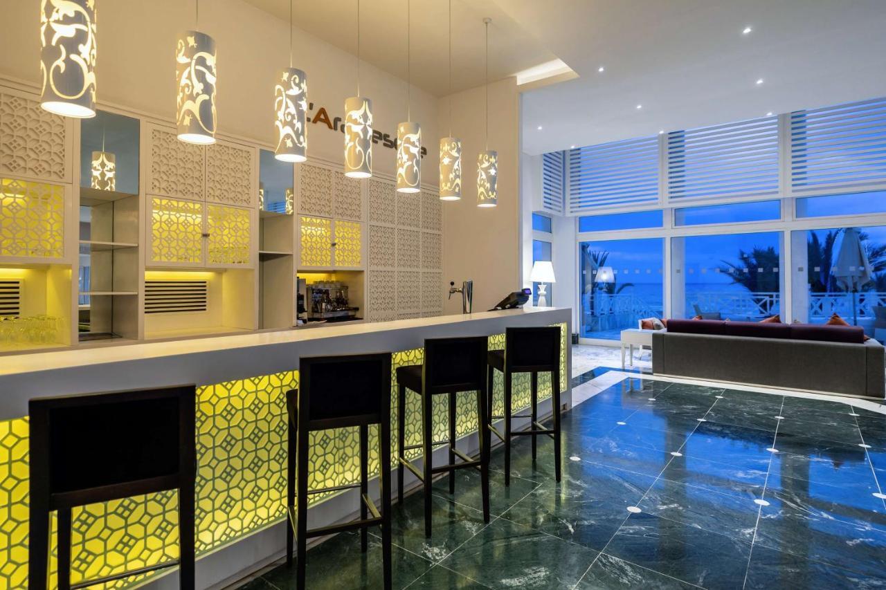 Radisson Blu Resort & Thalasso Hammamet Eksteriør bilde The bar at the 101 Sky Lounge