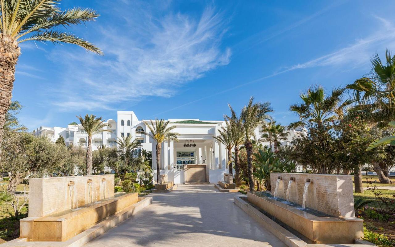 Radisson Blu Resort & Thalasso Hammamet Eksteriør bilde The entrance of the hotel