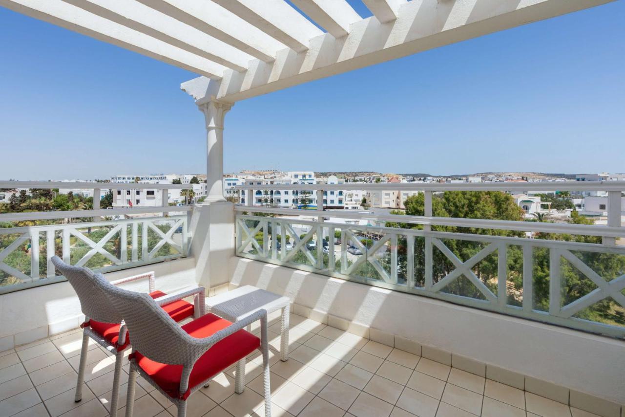 Radisson Blu Resort & Thalasso Hammamet Eksteriør bilde A balcony