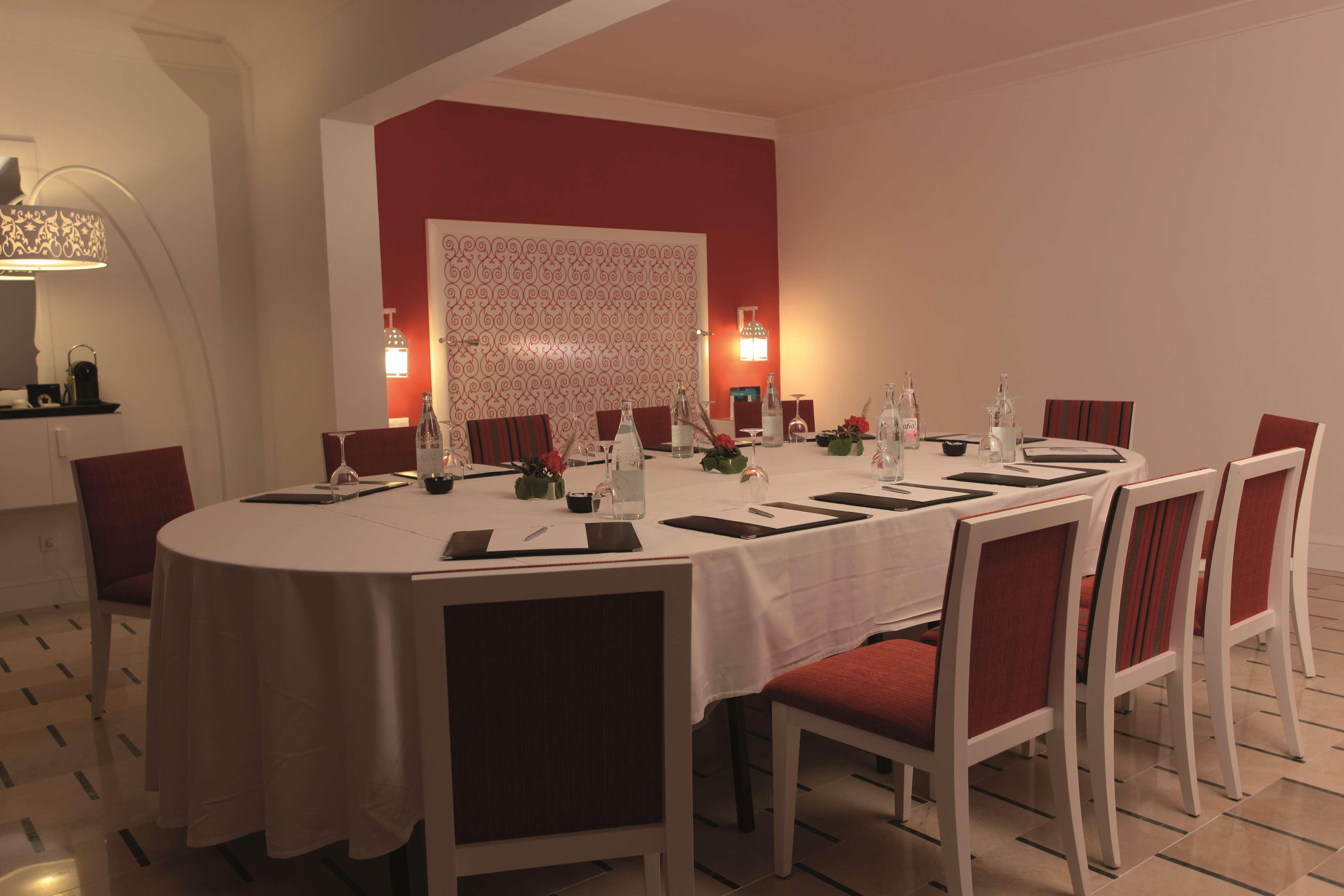 Radisson Blu Resort & Thalasso Hammamet Eksteriør bilde A restaurant in the hotel