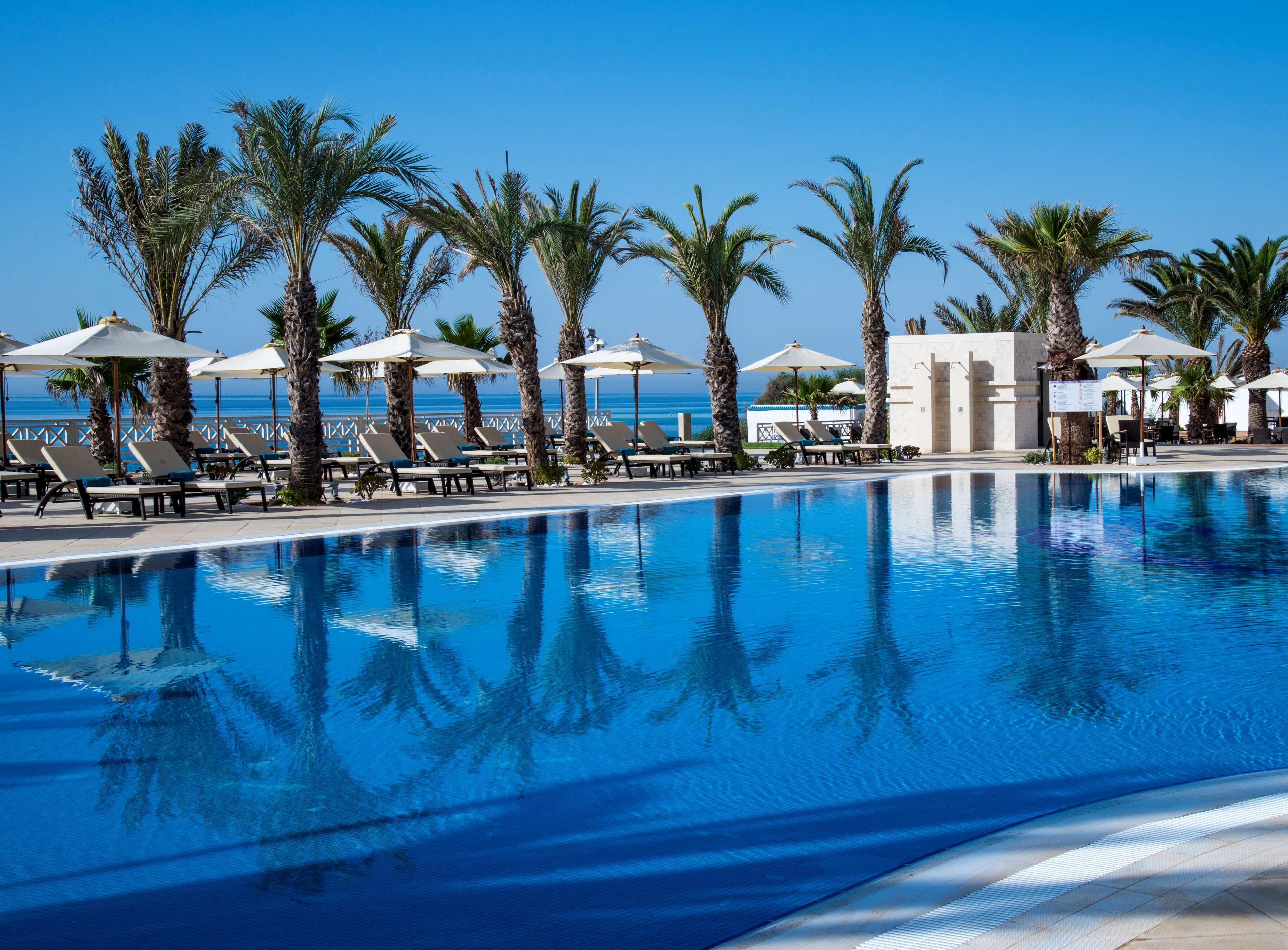 Radisson Blu Resort & Thalasso Hammamet Eksteriør bilde The pool at the Royal Mirage