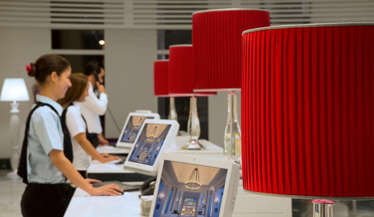 Radisson Blu Resort & Thalasso Hammamet Eksteriør bilde Students working on a project